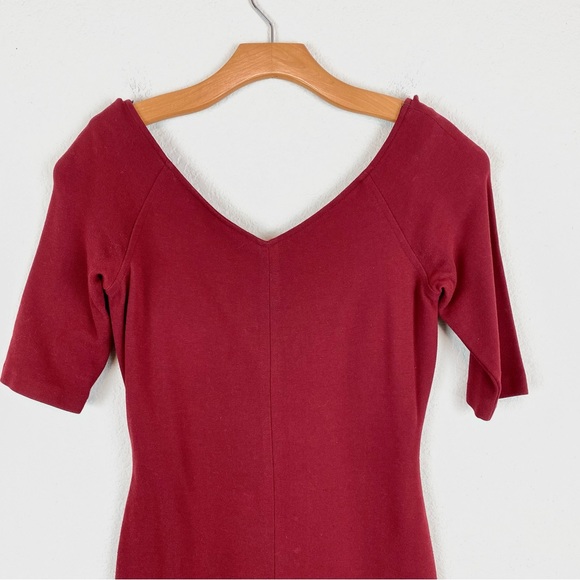 Laundry by Shelli Segal Body Con Midi V-Neck Dress - Picture 2 of 13